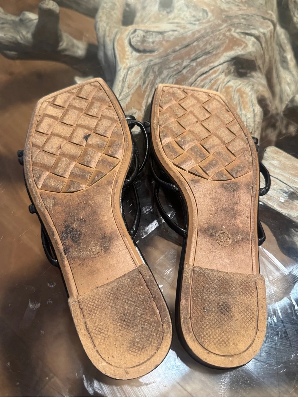 N/A toe modern